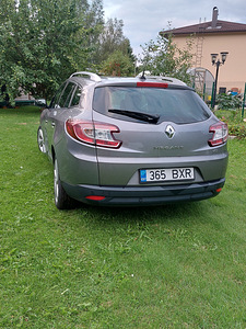 Продается машина Reno Megane 1.5 автомат (4 фото из 9)