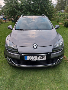 Продается машина Reno Megane 1.5 автомат (9 фото из 9)