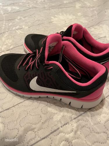 Nike tüdrukute tossud, s 35,5 (foto #2)