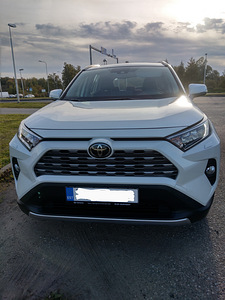 Toyota RAV4 (1 foto / 3)
