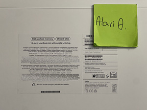 M/V: Uus, kiles 13.6" M3 MacBook AIR (2 foto / 2)