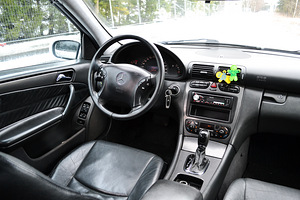 Mercedes-Benz C 270 Avantgarde 2.7 CDI 125kW (5 foto / 6)