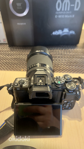 Гибридная фотокамера Olympus OM-D E-M10 Mark III 14-42 мм (фото #8)