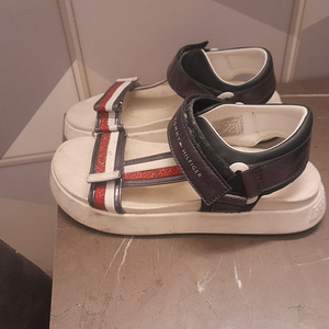 Tommy sandaalid suurus 35 (2 foto / 2)
