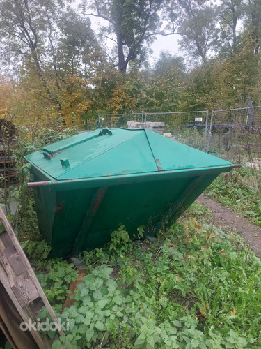 Мусорный контейнер