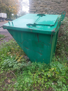 Prügikonteiner (2 foto / 2)