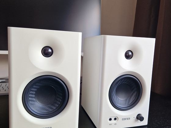 Edifier MR4 - stuudiomonitorid
