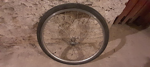 Переднее колесо велосипеда