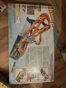 Hot Wheels City Roller Coaster Rally (6 foto / 6)