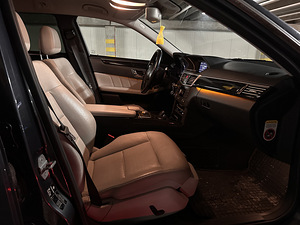 Mercedes-Benz E350 (9 foto / 15)