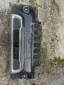 Jeep Grand Cherokee varuosadeks (4 foto / 10)