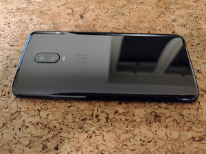 OnePlus 6T 128GB must mobiiltelefon (3 foto / 5)