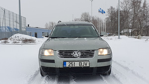 Volkswagen Passat 2004 1.9TDi 96kW 6 Manual (1 фото из 15)