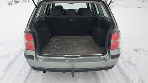 Volkswagen Passat 2004 1.9TDi 96kW 6 Manual (15 фото из 15)