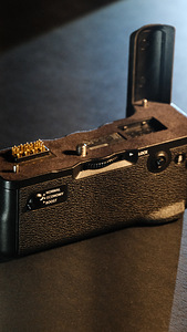 Vertical battery grip VG-XT4 (3 foto / 4)