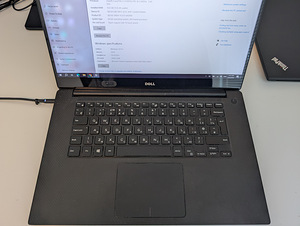 Dell XPS 15 9550 (2 foto / 3)