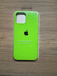 Силиконовый чехол для iPhone 12 pro max (5 фото из 10)