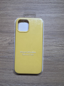 Силиконовый чехол для iPhone 12 pro max (9 фото из 10)