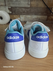 Laste tossud adidas (4 foto / 5)