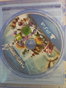 Ps4 ketas Taimed vs Zombies (3 foto / 3)