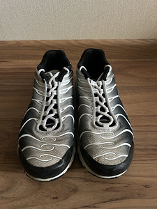 Nike tn air must-valged (1 foto / 7)