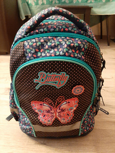 Продаётся школьный рюкзак (Müüa kooli seljakott)