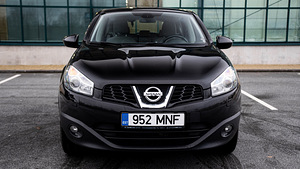 Nissan Qashqai 2.0 104kW (2 foto / 14)
