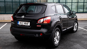 Nissan Qashqai 2.0 104kW (6 foto / 14)