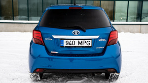 Toyota Yaris Hybrid 1.5 54kW (5 foto / 15)