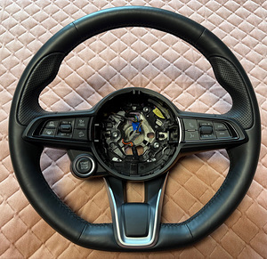 Alfa Romeo GIULIA / STELVIO 2022 rool (1 foto / 2)