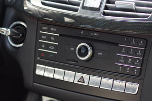Mercedes-Benz CLS 350 4-Matic Shooting Brake AMG line (11 foto / 15)