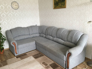 Угловой диван (1 фото из 2)