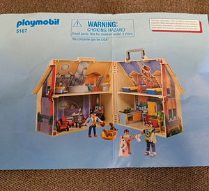 Playmobil nukumaja koos nukkude, mööbli ja tarvikutega (8 foto / 10)