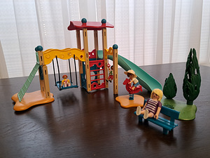 Konstruktor Playmobil mänguväljak tegelastega (3 foto / 4)