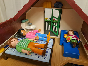 PLAYMOBIL Country Suvila maja koos mööbli ja tegelastega (6 foto / 7)