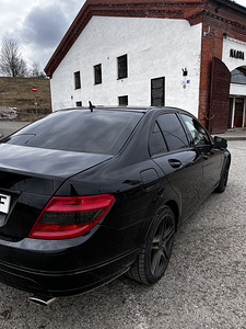 Продажа машины MERCEDES-BENZ C 320 CDI 4MATIC (4 фото из 7)