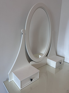 Tualettlaud peegliga HEMNES VANITY IKEA (1 foto / 5)