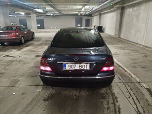 Mercedes-Benz E280 (5 foto / 12)