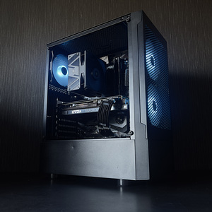 Ryzen 7 5700X, RTX 3070 | Свежесобранный компьютер (1 фото из 6)