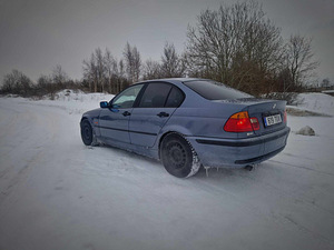 Müüa BMW 318I MANUAAL (2 foto / 6)