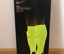 Новые футбольные гетры - Nike Hyperstrong Match.