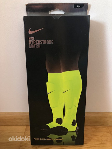 Новые футбольные гетры - Nike Hyperstrong Match. (фото #1)
