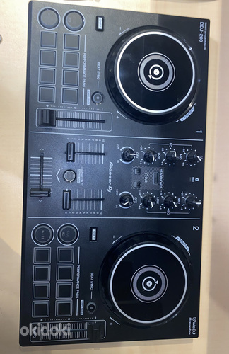 DJ контроллера Pioneer DDJ-200 (фото #1)