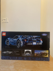 LEGO Technic 2022 Ford GT 42154 (2 foto / 3)