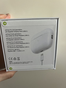 Airpods 2 Pro koopia replica 1;1 (3 foto / 3)