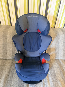 Автокресло Maxi-Cosi Rodi AirProtect и Maxi-Cosi Rodi (2 фото из 9)