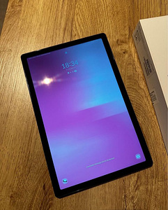 Планшет Samsung Galaxy A8 (2 фото из 3)