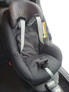 Maxi Cosi Pearl Pro i-Size turvatool ja 2 wayFix alus (3 foto / 5)