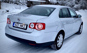 Volkswagen Jetta Comfortline (3 foto / 15)