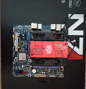 Материнская плата intel desktop board (2 фото из 3)